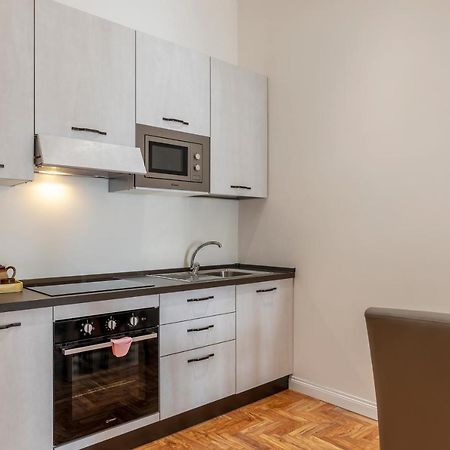 Rione Prati Elegant Apartment With Balcony Rome Bagian luar foto