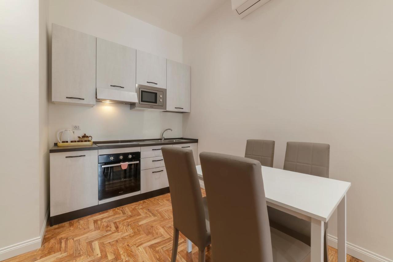 Rione Prati Elegant Apartment With Balcony Rome Bagian luar foto