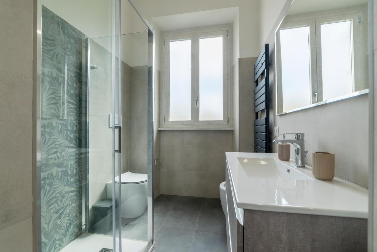 Rione Prati Elegant Apartment With Balcony Rome Bagian luar foto